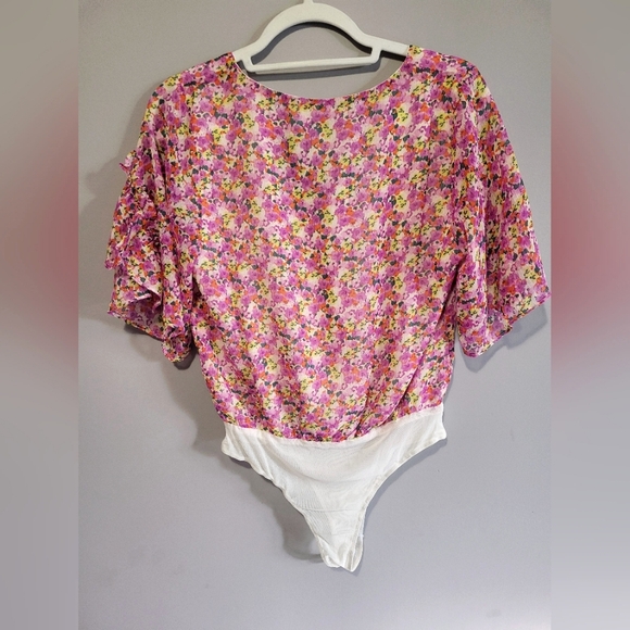 Lush pink floral wrap bodysuit size small - Picture 2 of 5